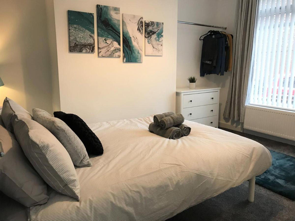 Stylish Modern 3-Bed House Nr Manchester City Ctr Whitefield Extérieur photo