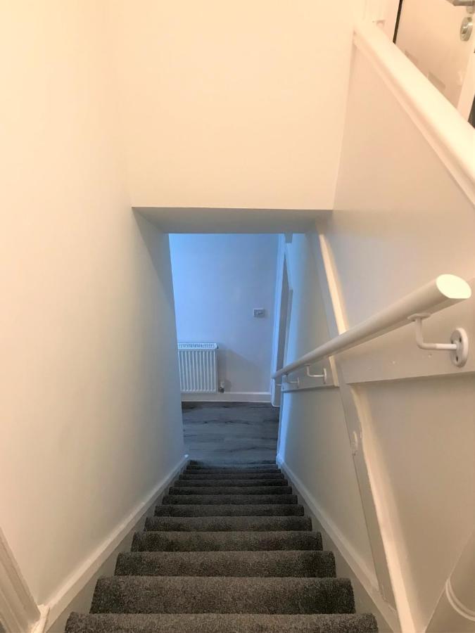 Stylish Modern 3-Bed House Nr Manchester City Ctr Whitefield Extérieur photo