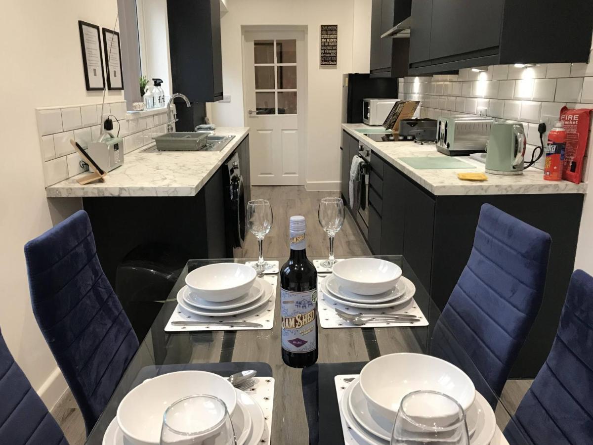 Stylish Modern 3-Bed House Nr Manchester City Ctr Whitefield Extérieur photo