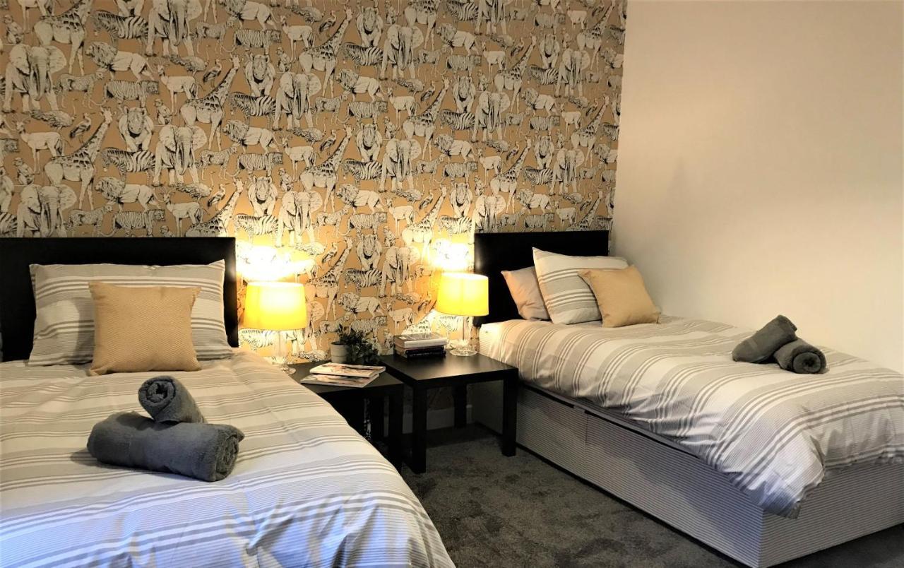 Stylish Modern 3-Bed House Nr Manchester City Ctr Whitefield Extérieur photo