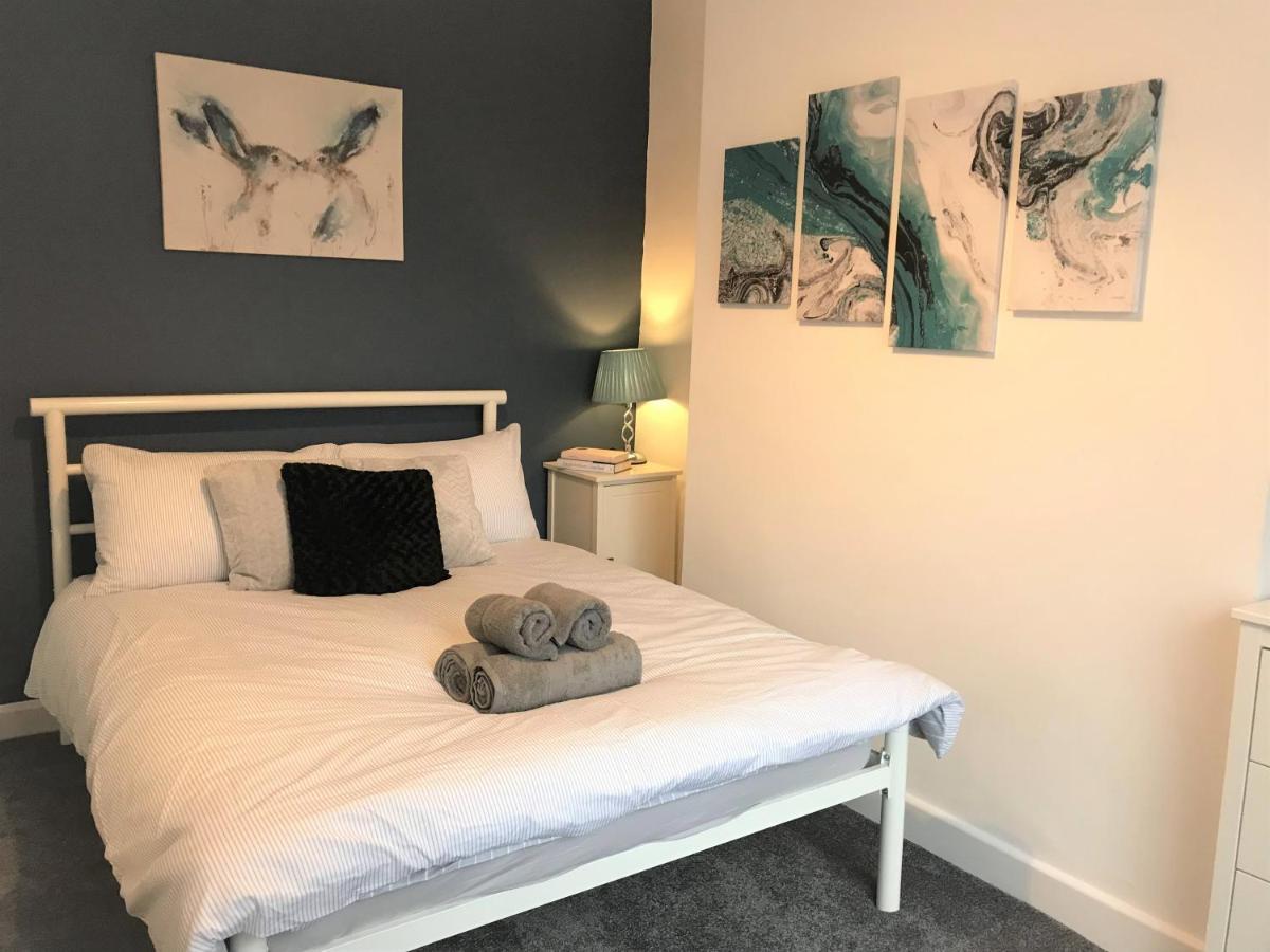 Stylish Modern 3-Bed House Nr Manchester City Ctr Whitefield Extérieur photo