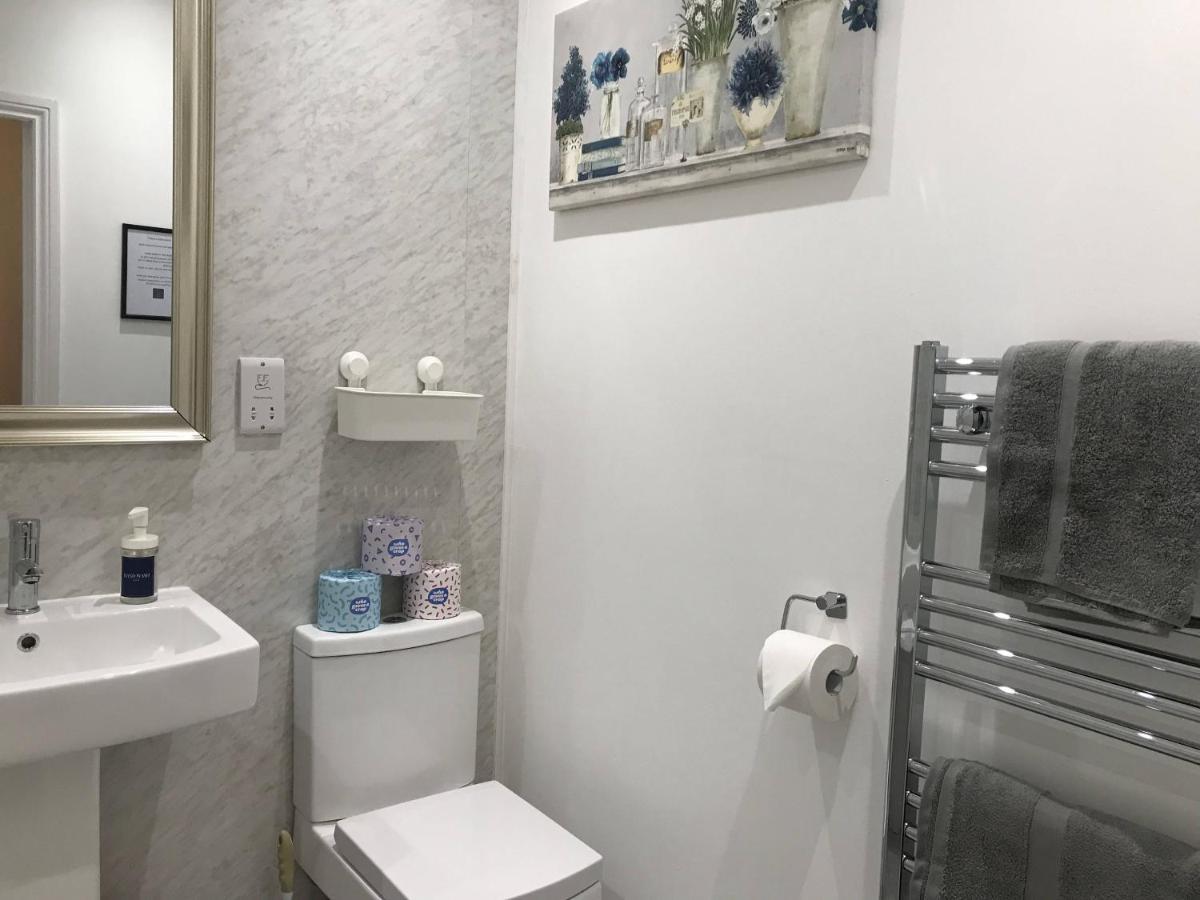 Stylish Modern 3-Bed House Nr Manchester City Ctr Whitefield Extérieur photo